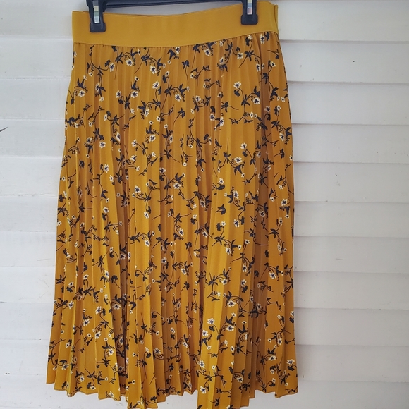 Dresses & Skirts - (Andi + James) pleated a-line midi skirt